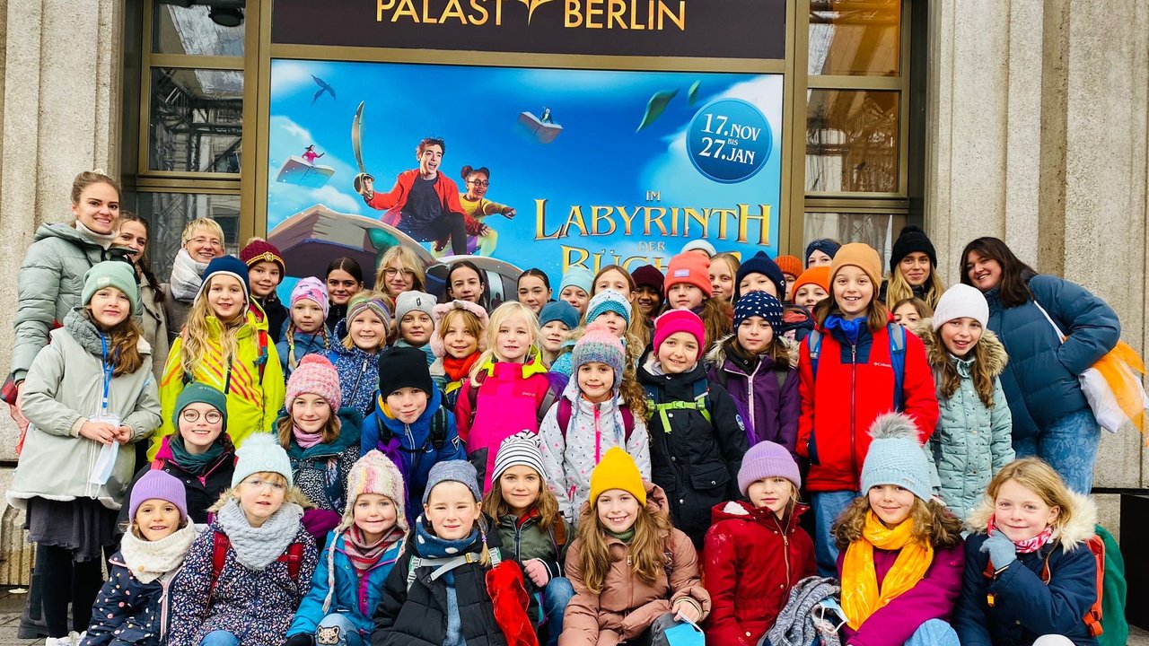 Besuch im Friedrichstadt Palast mit 53 TiB-Kids